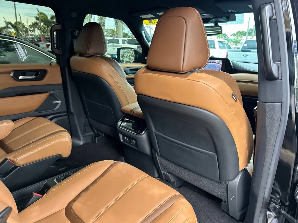 Used 2025 Black Nissan SL image 47