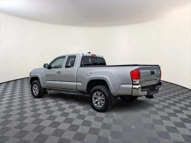 Certified Used 2017 SILVER ME Toyota  image 7