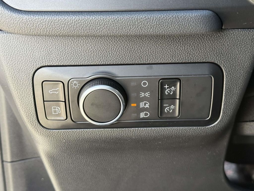 Used 2023 Silver Ford Active image 30
