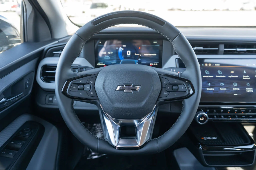 2027 Chevrolet Bolt RS - Photo 14
