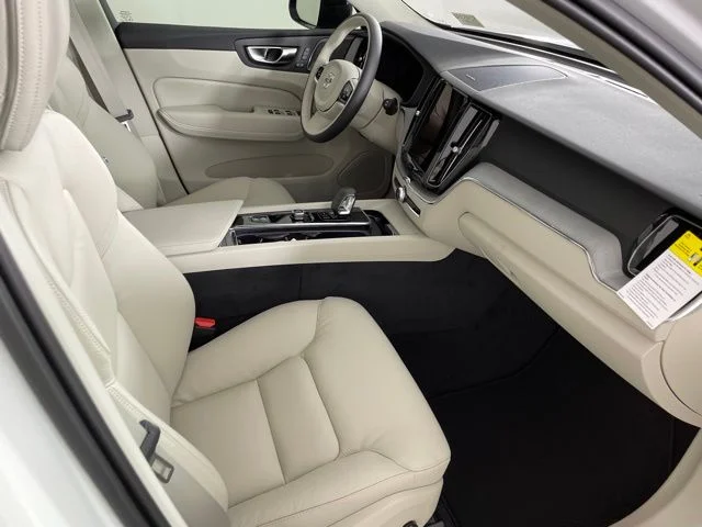 Certified Used 2024 Crystal White Volvo Plus image 42