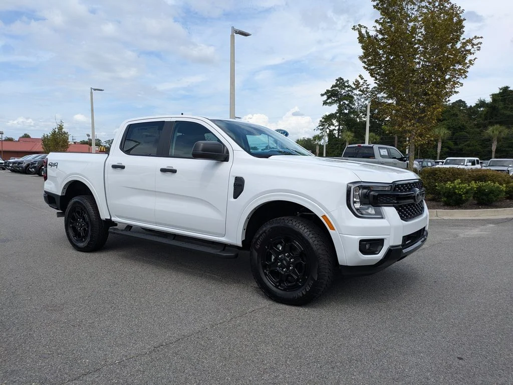 New 2026 Oxford White Ford XLT image 2