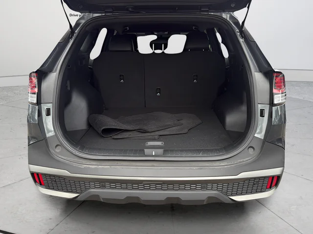 Used 2024 Gray Kia X-Line image 9