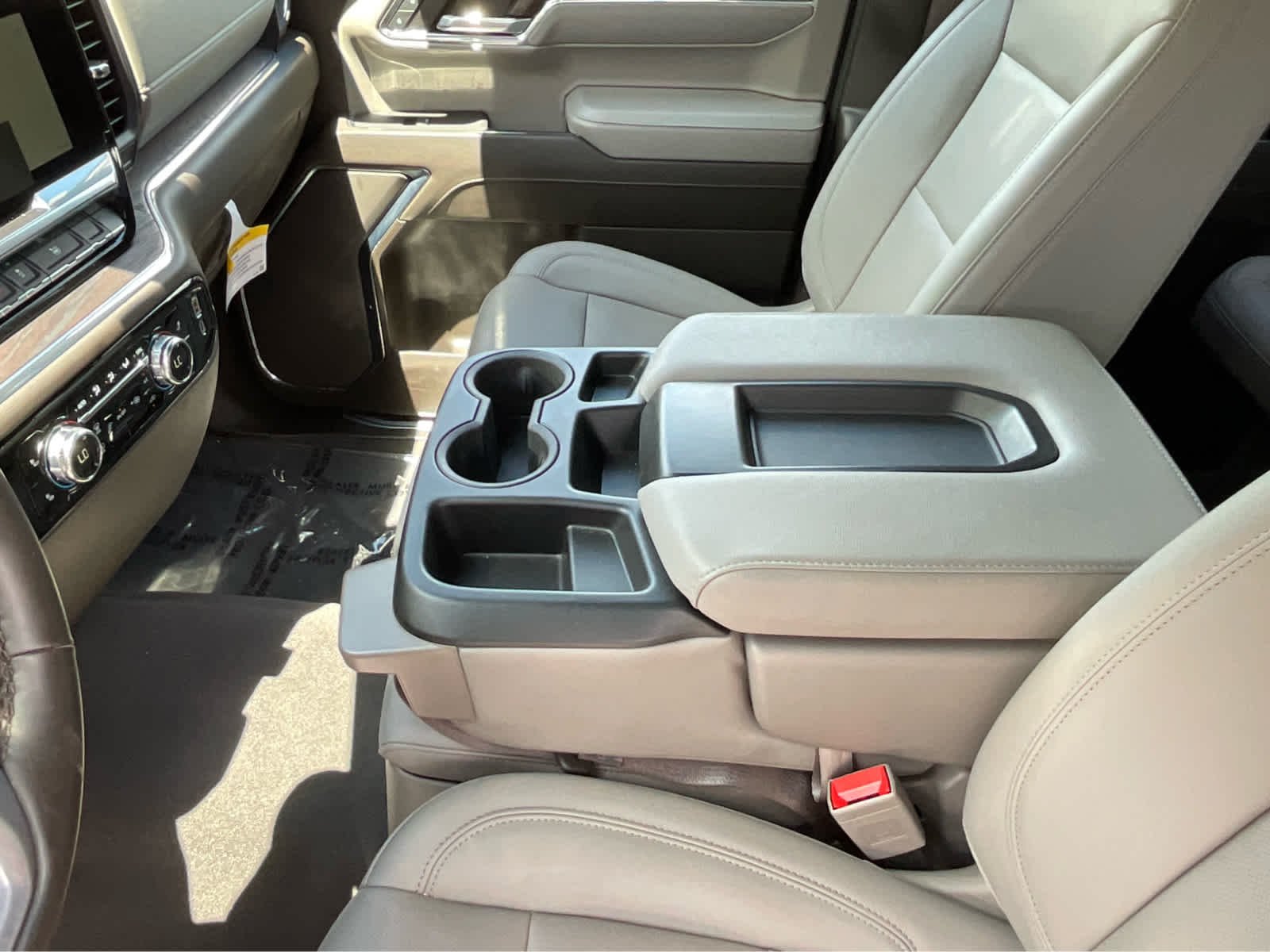 Used 2024 Summit White GMC SLT image 19