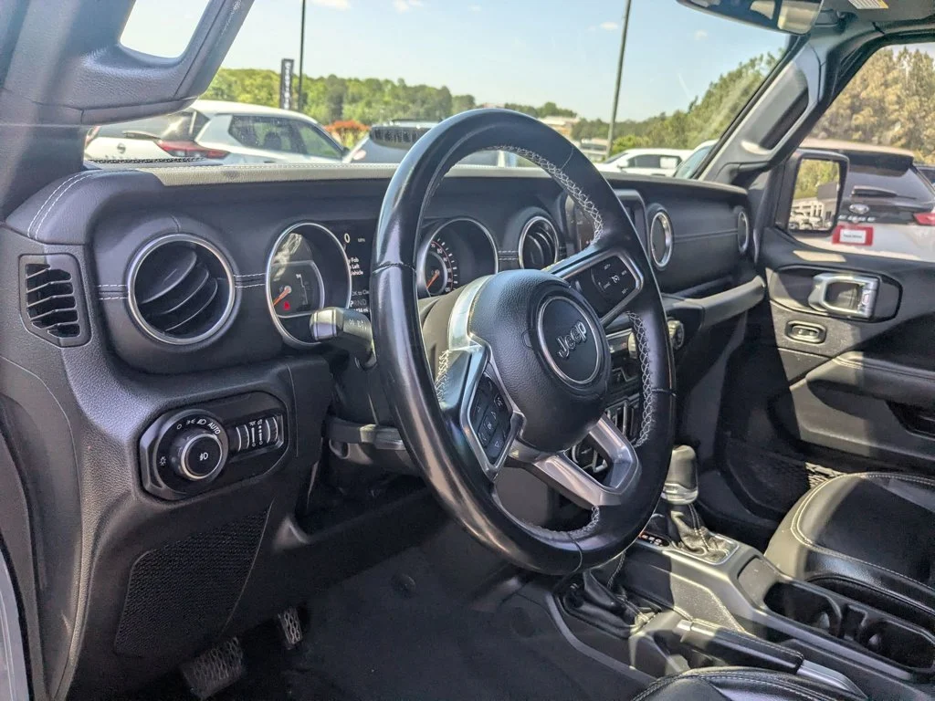 Used 2022 Sting-Gray Clearcoat Jeep Unlimited Sahara image 13