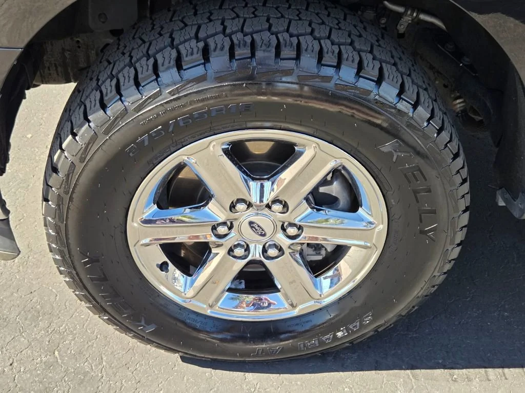 Used 2024 Agate Black Metal Ford XLT image 9