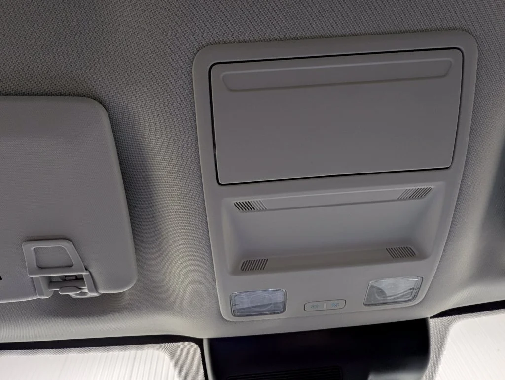 New 2026 Oxford White Ford XLT image 8