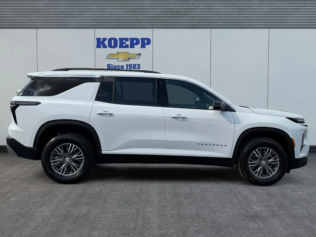New 2027 Summit White Chevrolet LT image 6