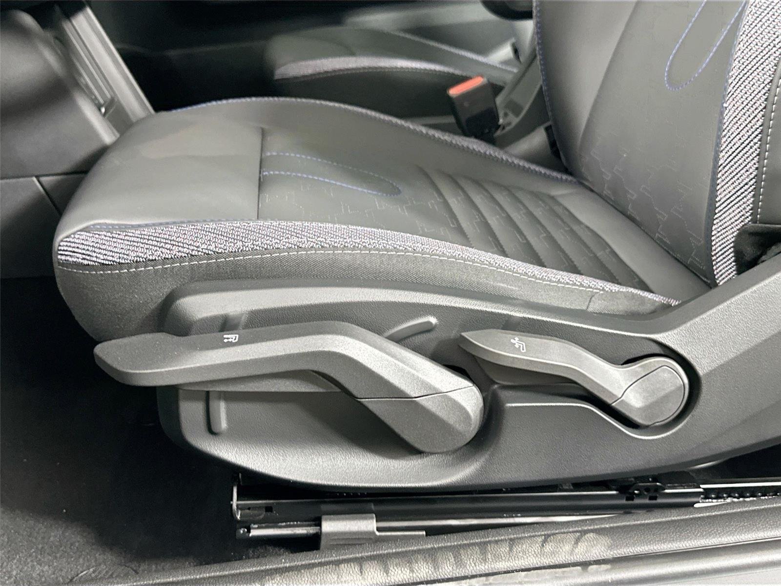 2025 MINI Hardtop 2 Door S - Photo 15