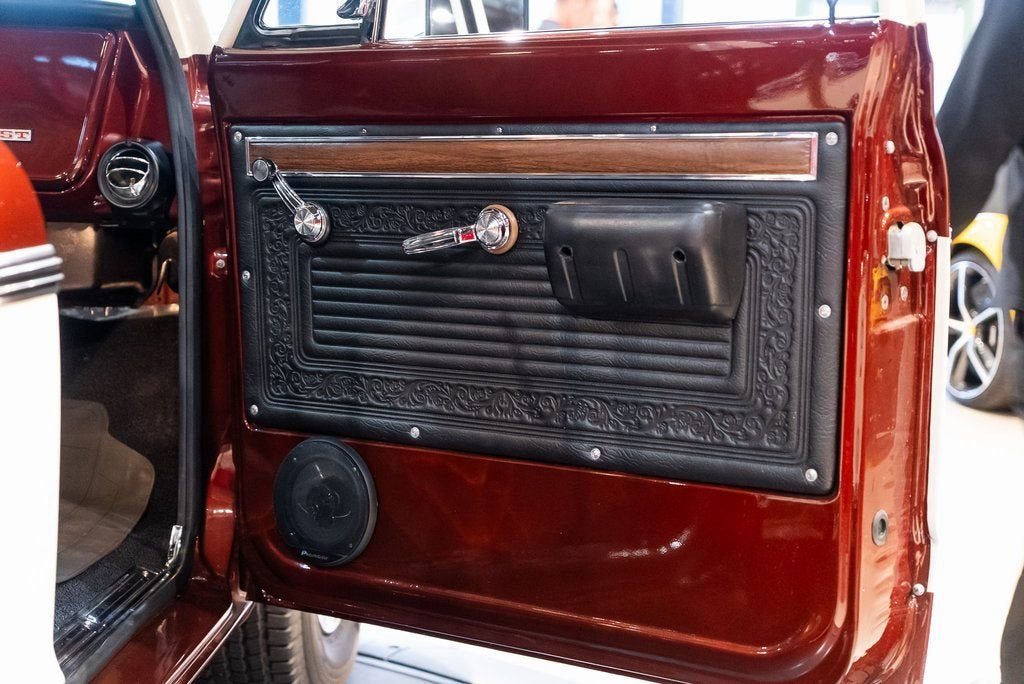 Used 1970 Orange Chevrolet Regular Cab image 33