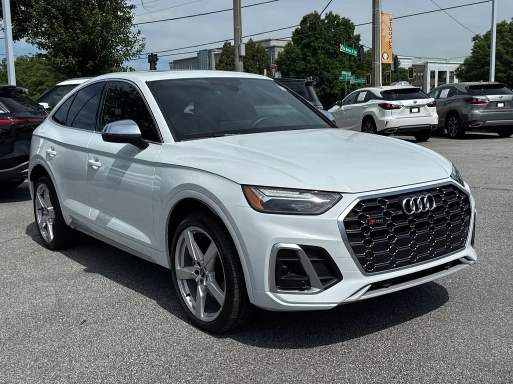 Used 2022  Audi Premium image 3