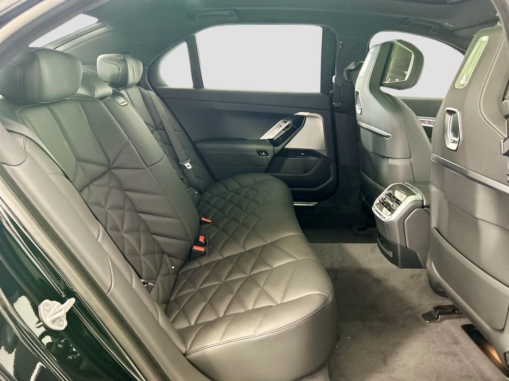 New 2026 Black Sapphire Metallic BMW 740i image 21