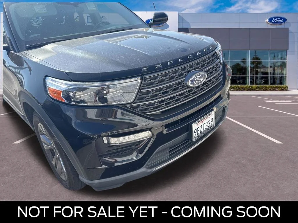 Used 2022 Black Ford XLT image 1