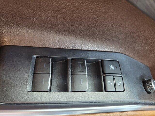 Used 2022 Opulent Amber Toyota Platinum image 20