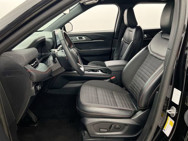 Used 2025 Black Metallic Ford ST-Line image 9