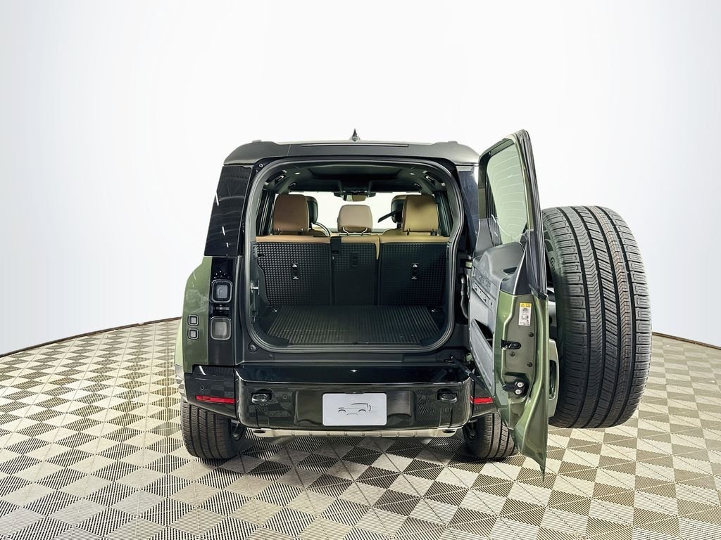 New 2026 Woolstone Green LAND ROVER X-Dynamic SE image 28