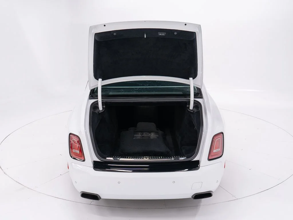 Certified Used 2023 Bespoke Crystal over Arctic White Rolls-Royce  image 53