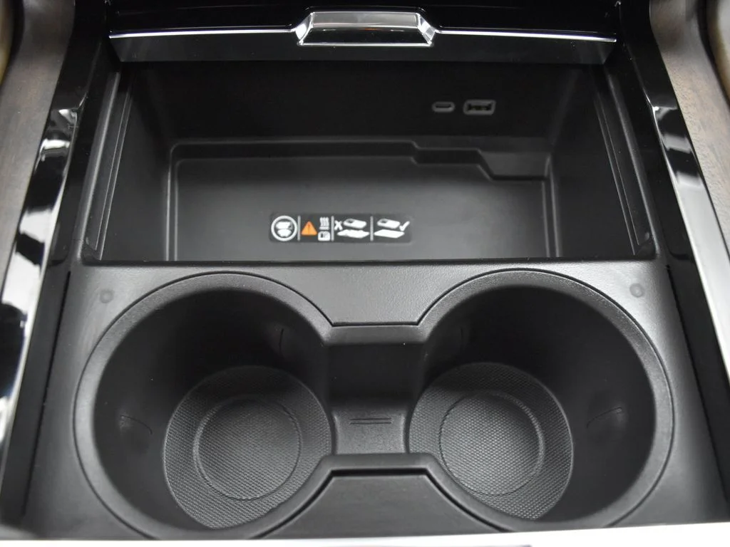 Used 2025 Volcanic Red GMC Denali Ultimate image 21