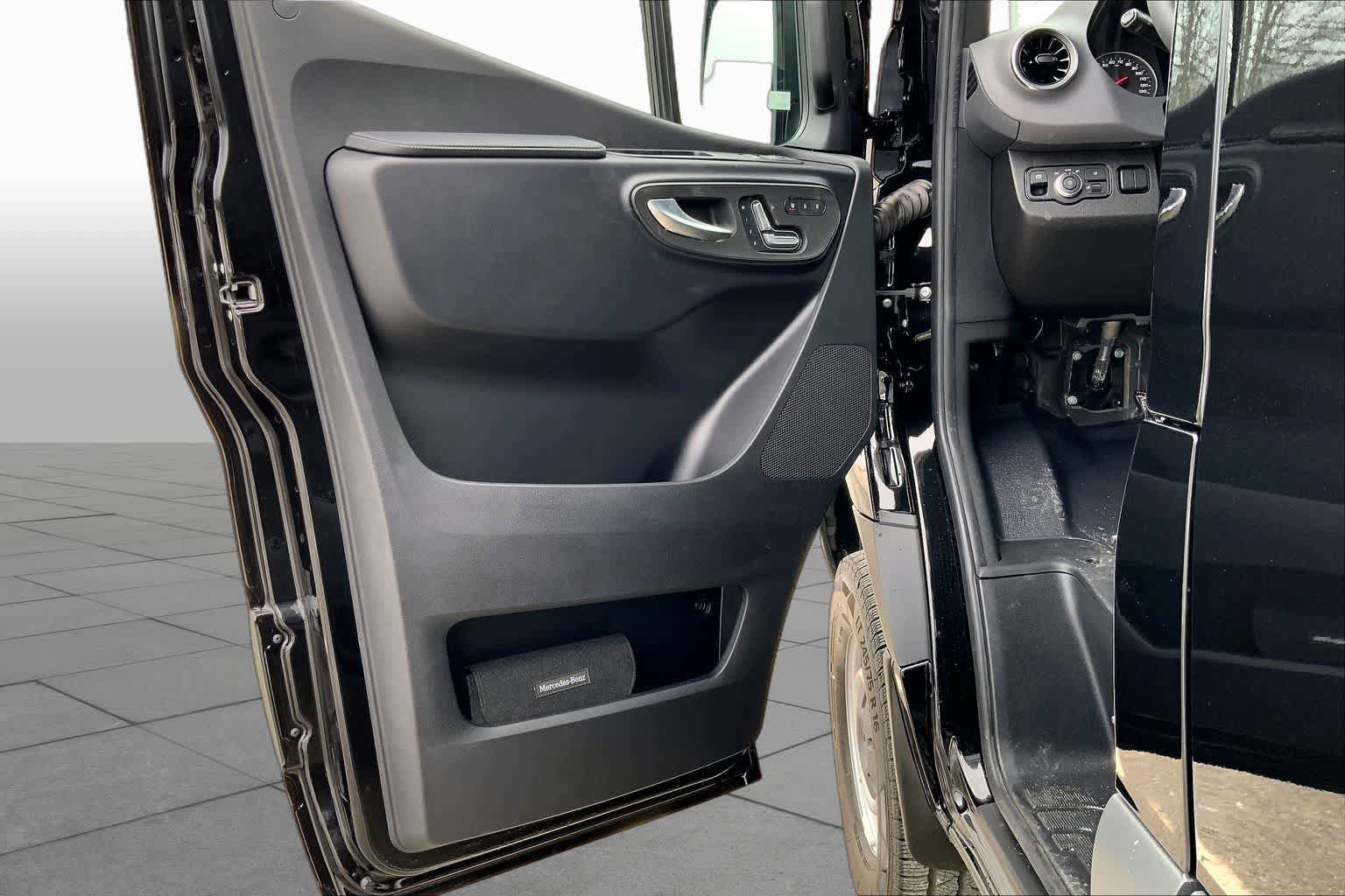 New 2026 Obsidian Black Metallic Mercedes-Benz  image 14