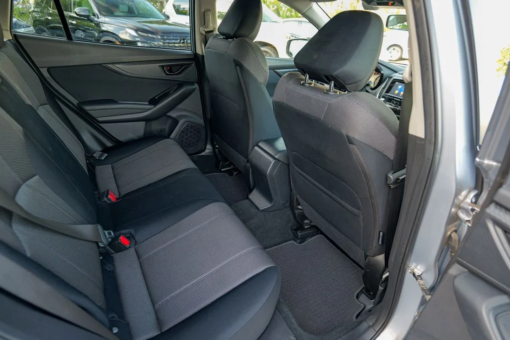 Used 2023 Ice Silver Metallic Subaru Base image 30