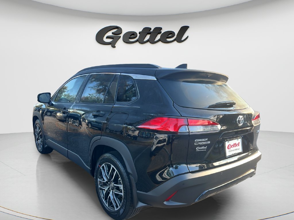 Used 2026 Black Toyota XLE image 7