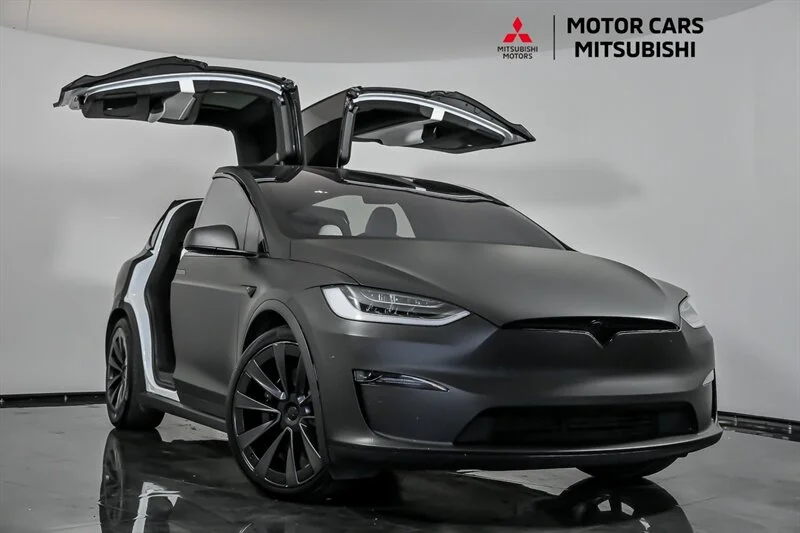 2022 Tesla Model X Plaid's photo