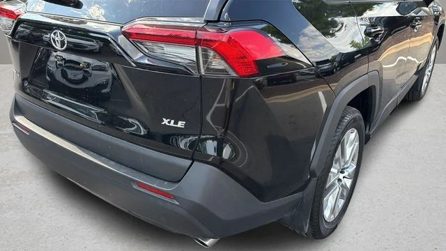 Used 2024 Black Toyota XLE Premium image 11