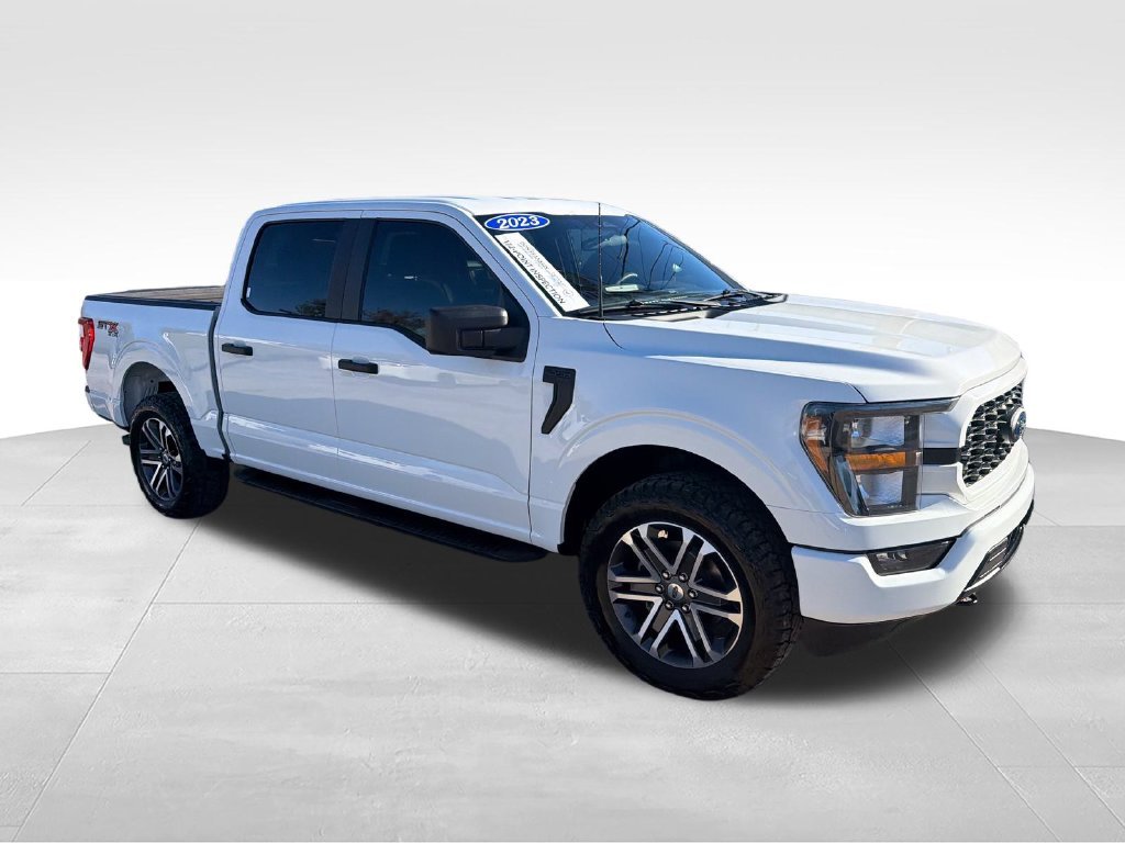Used 2023 White Ford XL image 7