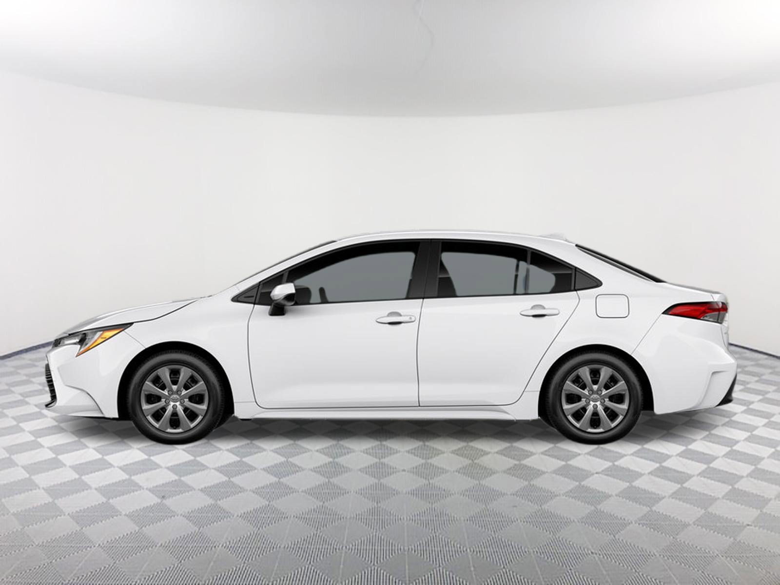 New 2026 Ice Cap Toyota LE image 4