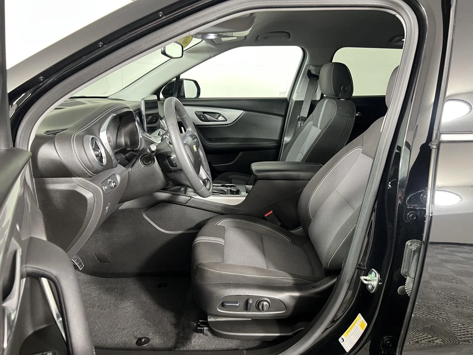 Used 2024 Black Chevrolet LT image 5