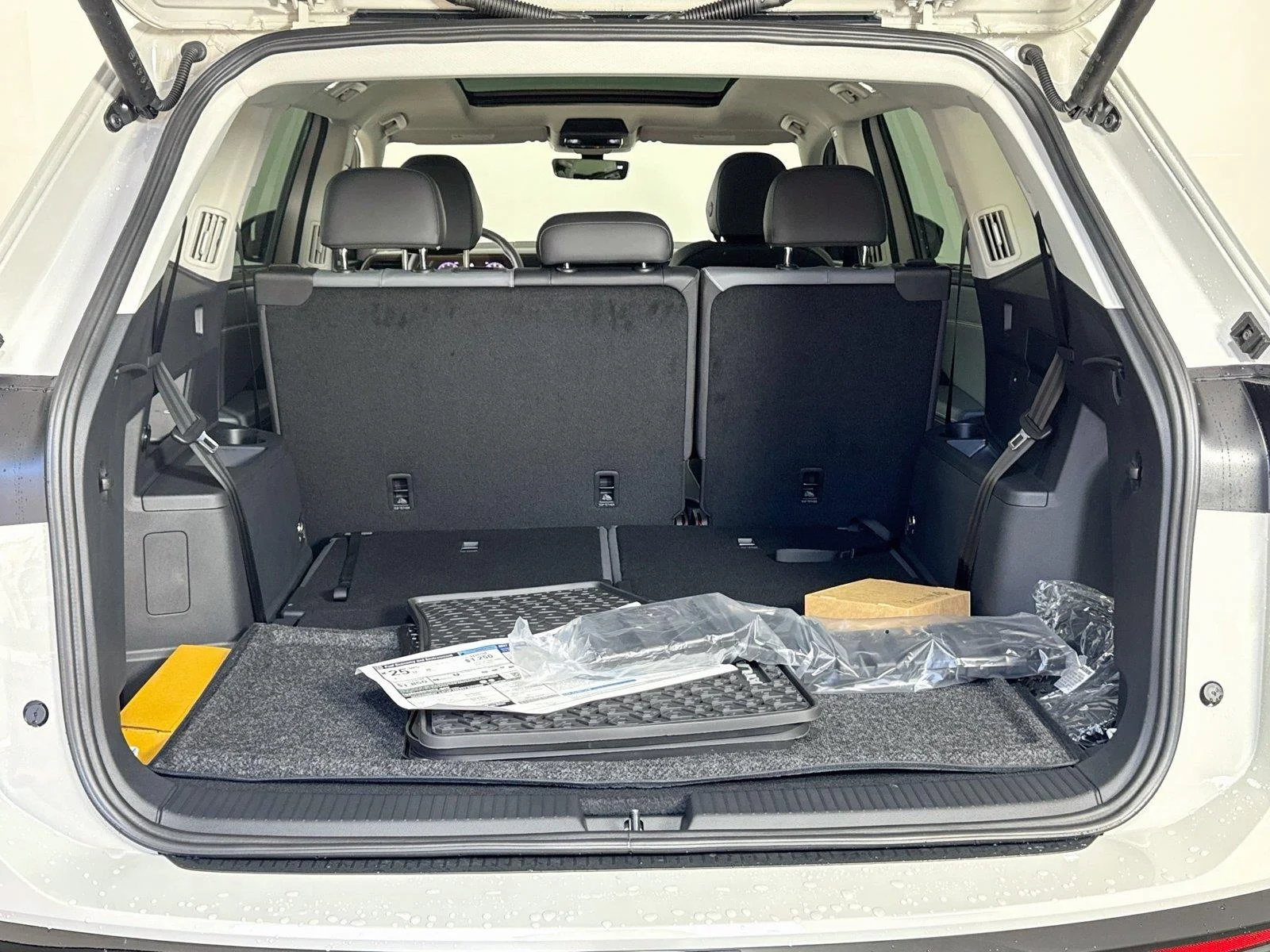 New 2027 Sandstone Volkswagen SE w/Technology image 26