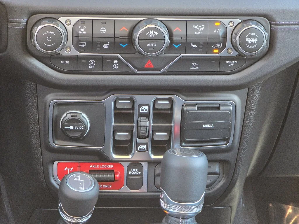 New 2027 White Jeep Rewind 4x4 image 30