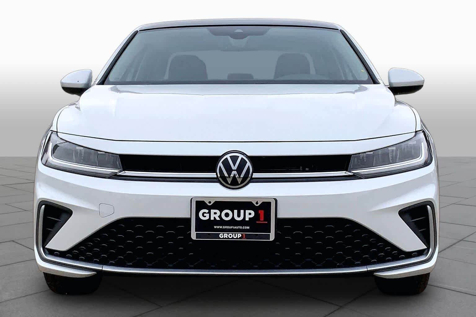 New 2026 Opal White Pearl Volkswagen SE image 3