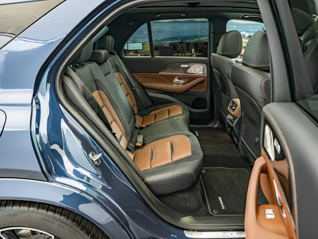 Used 2025 Twilight Blue Metallic Mercedes-Benz GLE 53 AMG® image 37