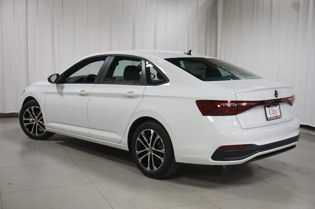 New 2026 White Volkswagen 1.5T Sport image 8