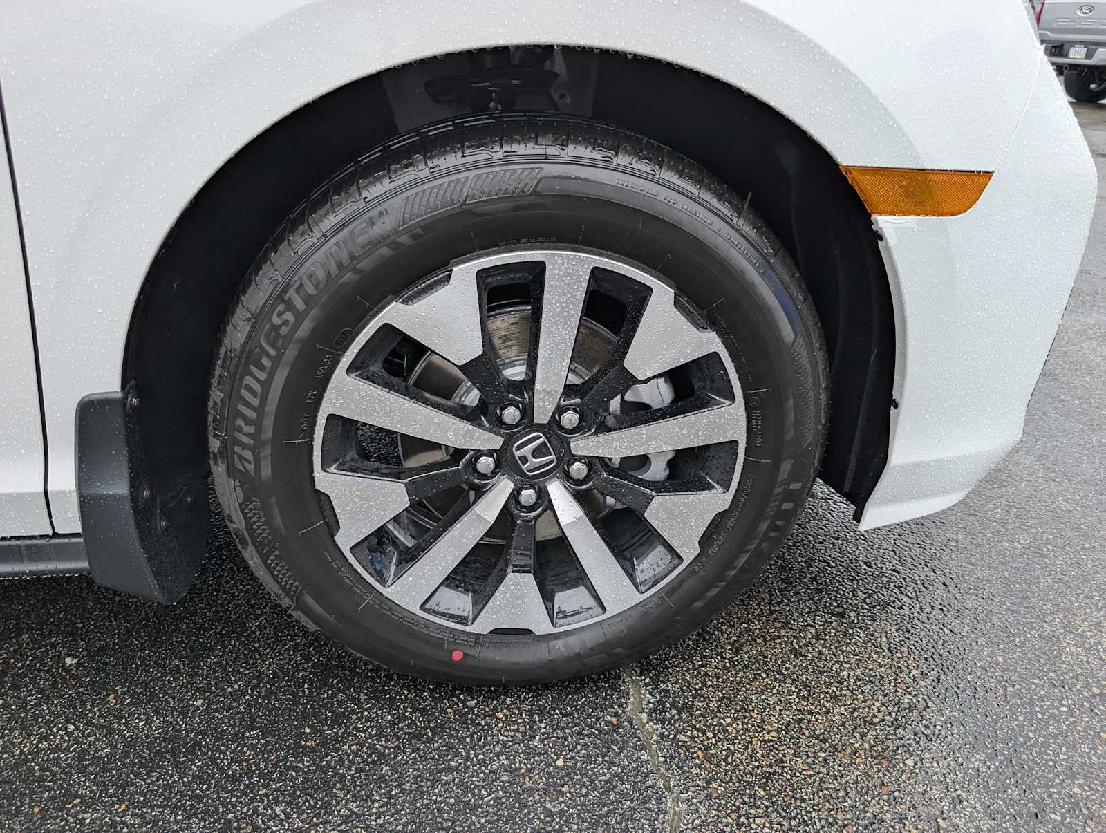 New 2026 Platinum White Pearl Honda EX-L image 3