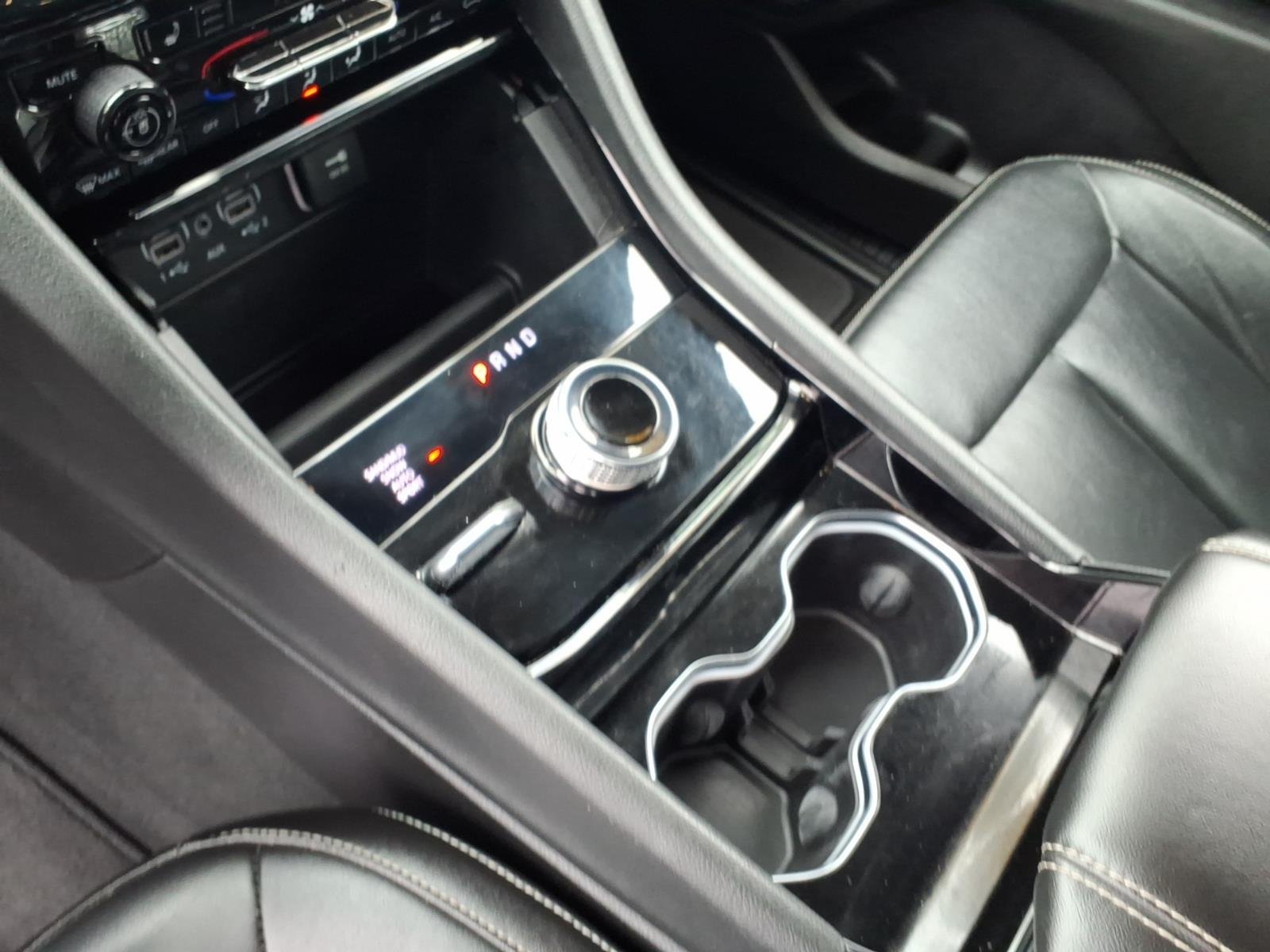 Used 2023 Silver Jeep Limited image 18