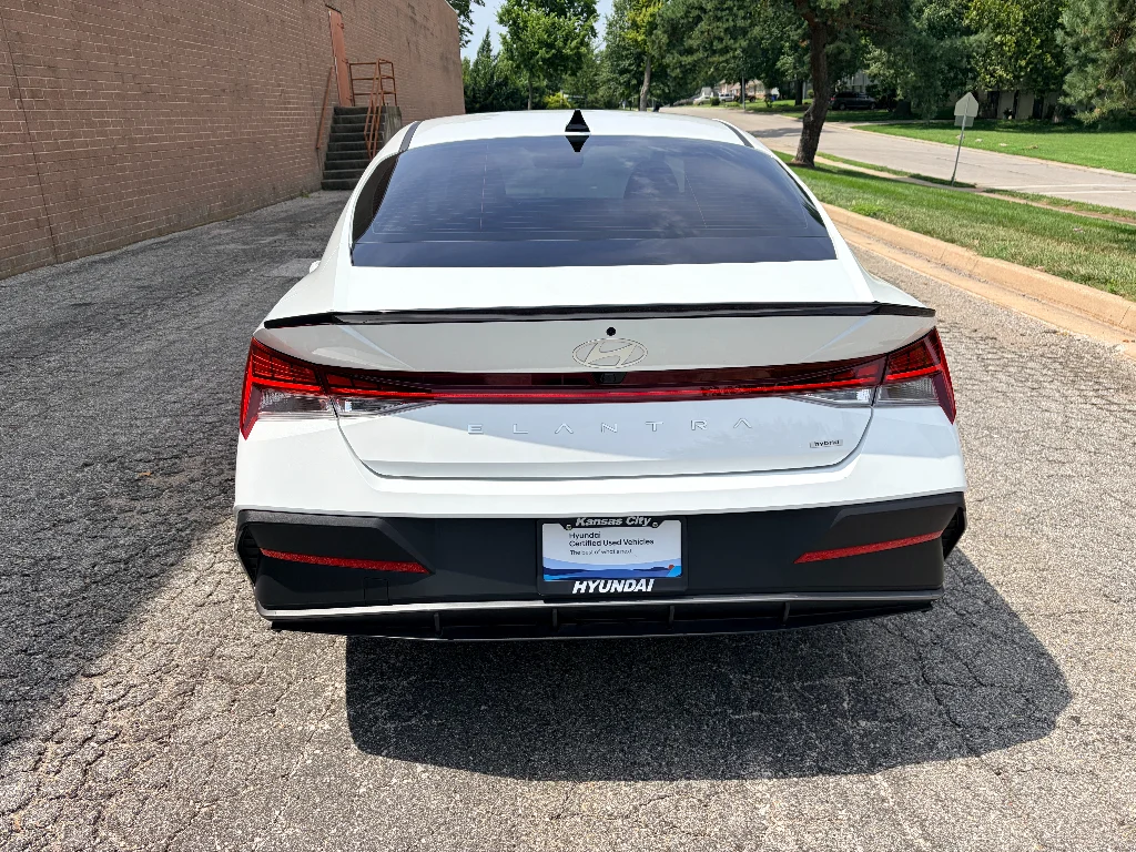 Used 2025 Serenity White Hyundai SEL Sport image 4