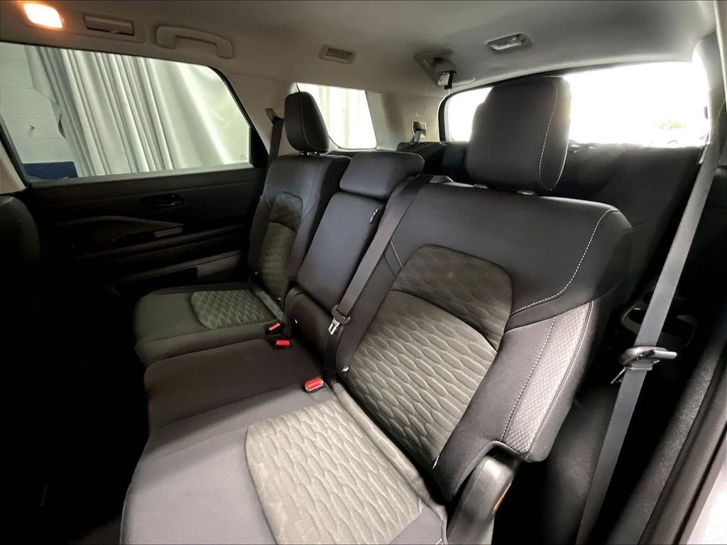 Used 2023 Gray Nissan SV image 15