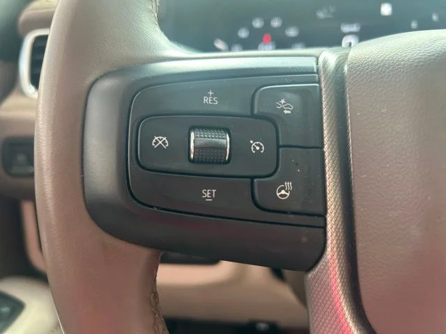 Used 2023 Silver GMC Denali image 14