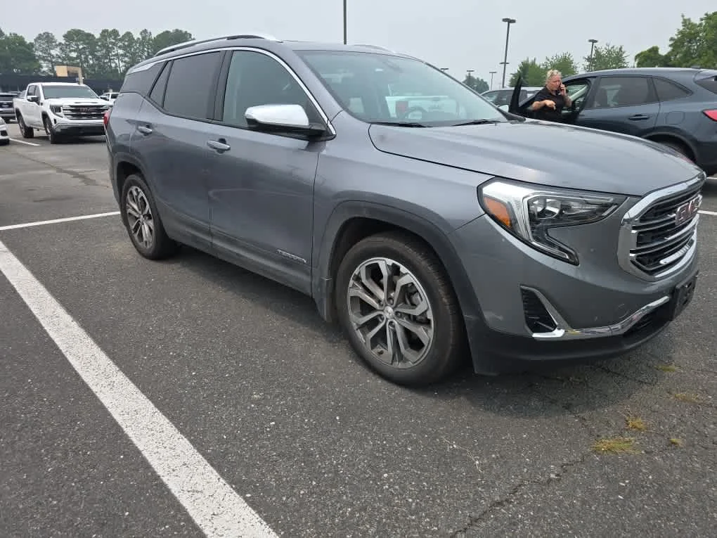Used 2019 Satin Steel Metallic GMC SLT image 3