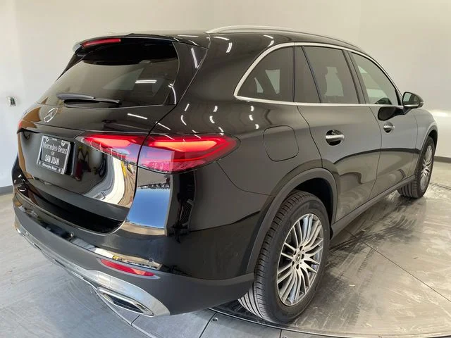 New 2027 Beige Mercedes-Benz GLC 300 image 33