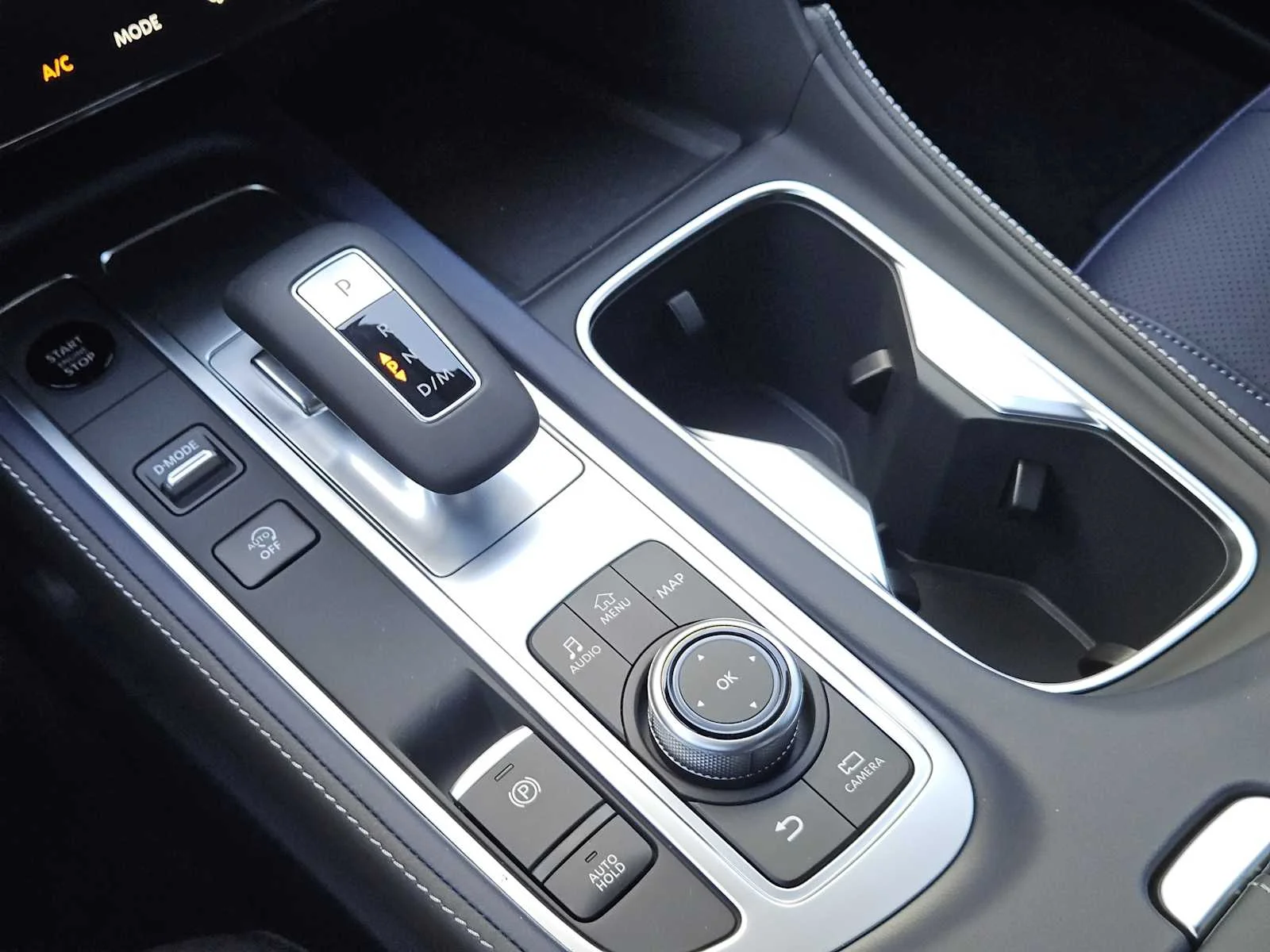 New 2026 RADIANT WHITE INFINITI Sport AWD image 14