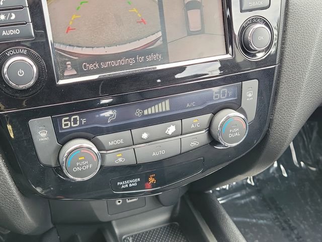 Used 2022 Red Nissan SV image 27