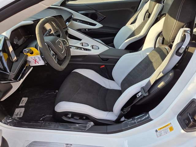 2027 Chevrolet Corvette 3LT - Photo 7