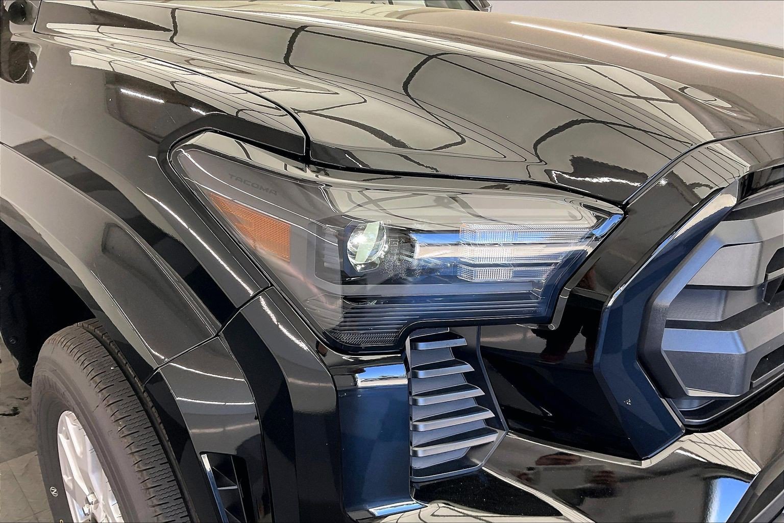 2026 Toyota Tacoma SR5 - Photo 15