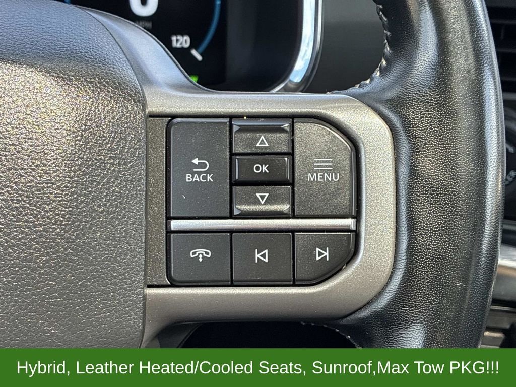 Used 2022 White Ford Lariat image 29