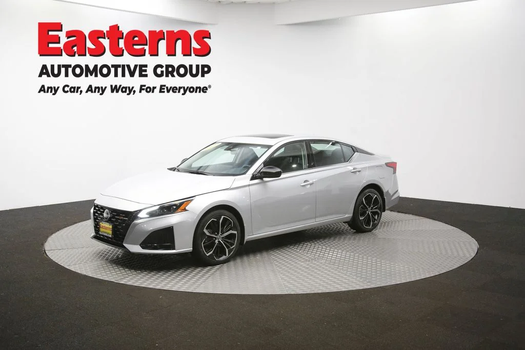 Used 2023 Silver Nissan 2.5 SR image 55