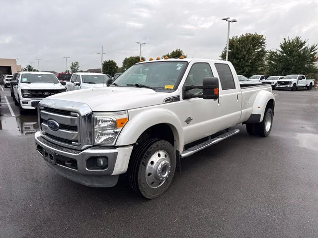 Used 2016 White Platinum Tri-Coat Metallic Ford Lariat image 3