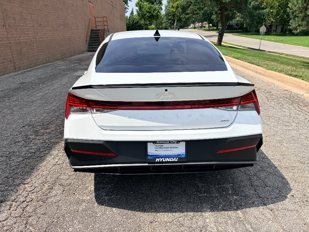 Used 2025 Serenity White Hyundai SEL Sport image 4